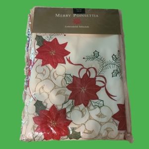 NEW Homewear Merry Poinsettia Embroidered Tablecloth
